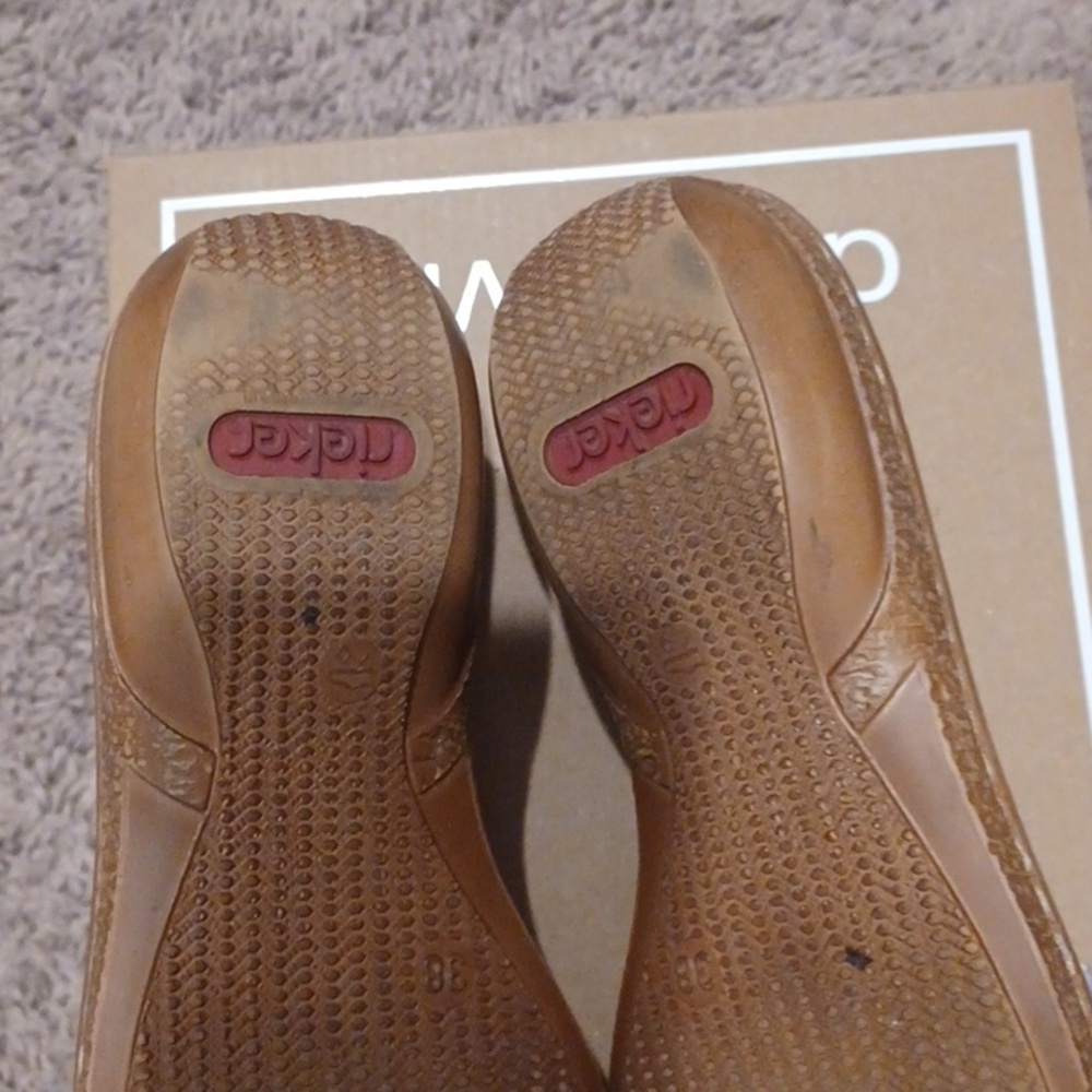 Sandles - Picture 3 of 3